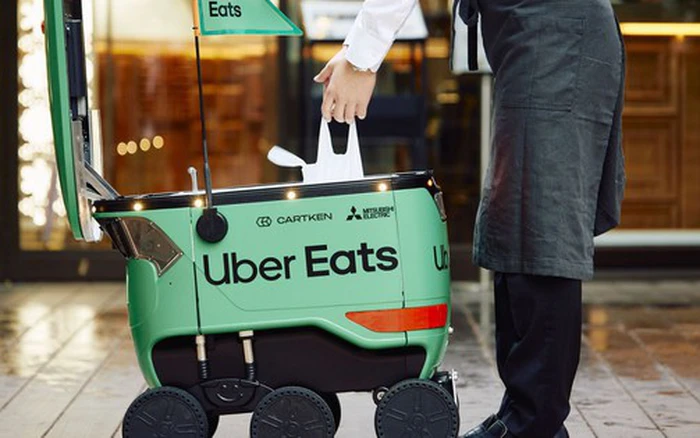 Công ty Uber ra mắt robot giao hàng đồ ăn tại Nhật Bản 2