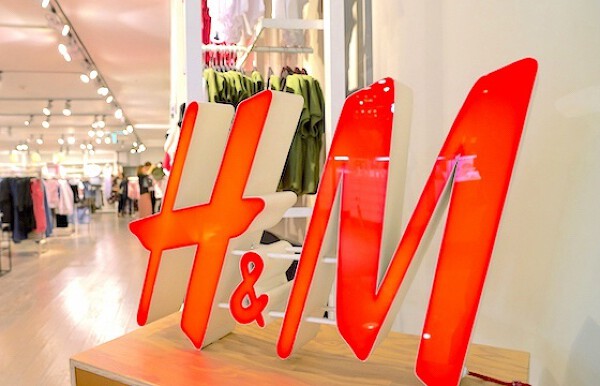 Hãng H&M mất lòng khách hàng vì dịch vụ giao hàng quá chậm