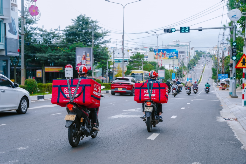 Nhiều thanh niên Tây Nguyên chọn giao hàng làm nghề mưu sinh 1