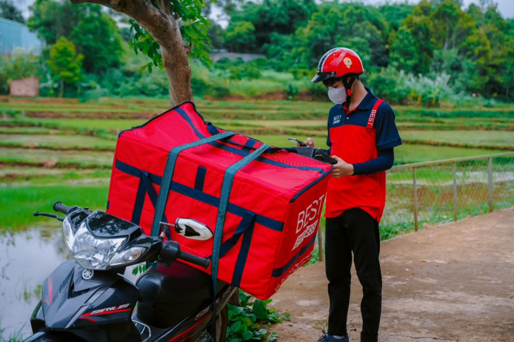 Nhiều thanh niên Tây Nguyên chọn giao hàng làm nghề mưu sinh 2