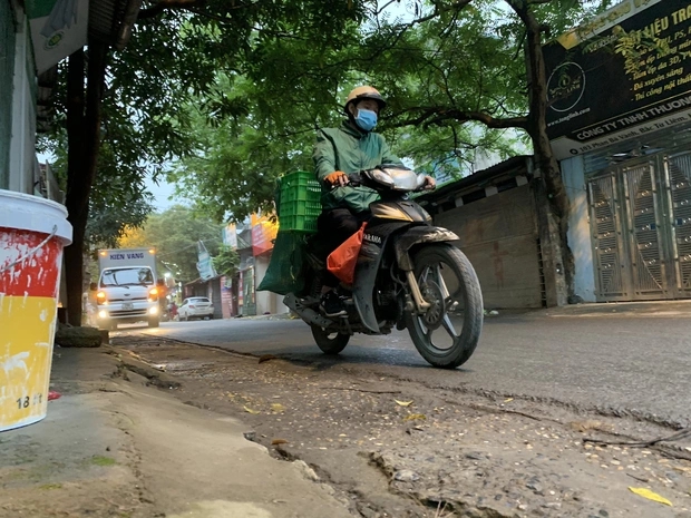 Làm giao hàng lương cao nhưng sao nhiều bạn trẻ vẫn chọn làm văn phòng 1