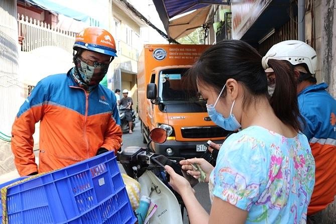 Lao động trình độ cao đi làm nghề giao hàng có đáng lo ngại 2