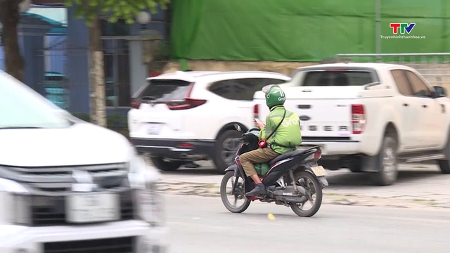 Nghề giao hàng và nguy cơ mất an toàn giao thông 2