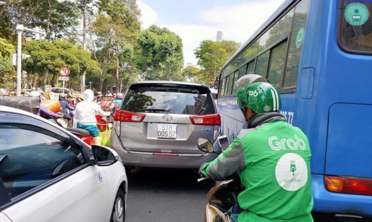 Nghề giao hàng và tài xế taxi hốt bạc không kịp vào ngày mưa rét 2