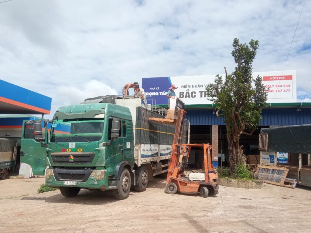 Chành nhà xe gửi hàng Hà Tĩnh vận chuyển giao phát ship đi Long Xuyên An Giang (3)