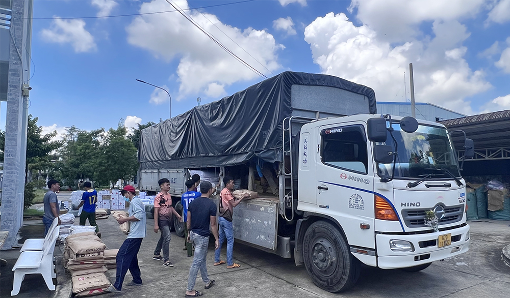 Tây Ninh Vận chuyển giao phát ship đi Hồ Chí Minh gửi hàng chành nhà xe