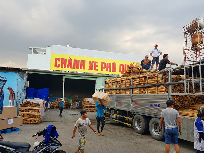 Gửi hàng vận chuyển Long Xuyên An Giang giao phát ship đi Cà Mau Chành nhà xe (1)